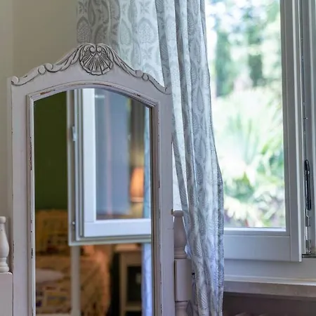 Villa Rosa Del Garda (Verona)