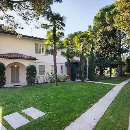 Rosa Del Golf And Bike