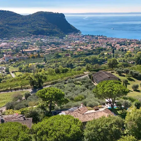 Rosa Del Golf And Bike Villa *