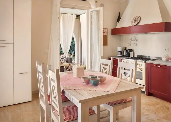 Rosa Del Golf And Bike Vila Garda (Verona)