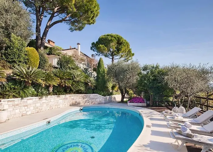 Rosa Del Golf And Bike Vila *